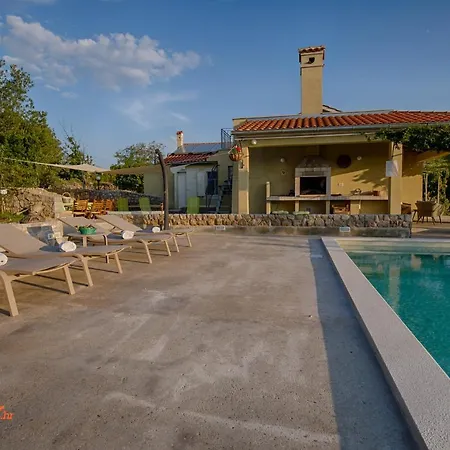 Romantic With Pool, Beautiful Nature And The Sea View - By Traveler Tourist Agency Krk Id 2184 ヴィラ *