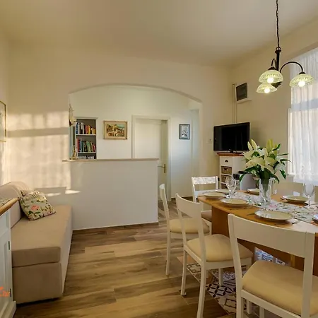 Romantic With Pool, Beautiful Nature And The Sea View - By Traveler Tourist Agency Krk Id 2184 ヴィラ *