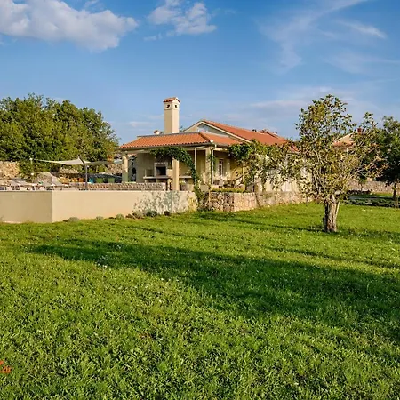 Villa Romantic With Pool, Beautiful Nature And The Sea View - By Traveler Tourist Agency Krk Id 2184 Linardići
